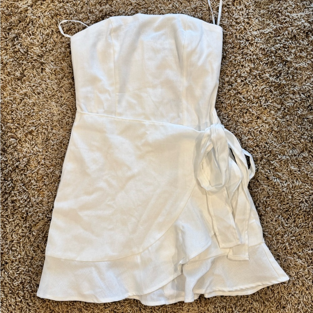 Princess Polly dress
new with tags
